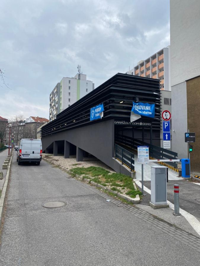 Sweet Home By Zoom Apartments Bratislava Esterno foto